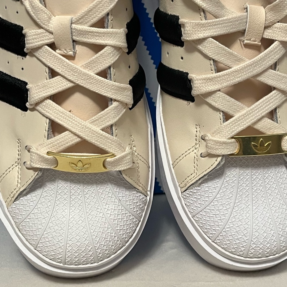 Women’s New In Box Superstar Bonega Platform Adidas Sneakers - Picture 6 of 11